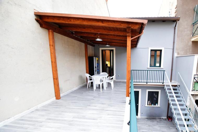 ...écche se dòrme Acomodação com café da manhã Castelvecchio Subequo Exterior foto